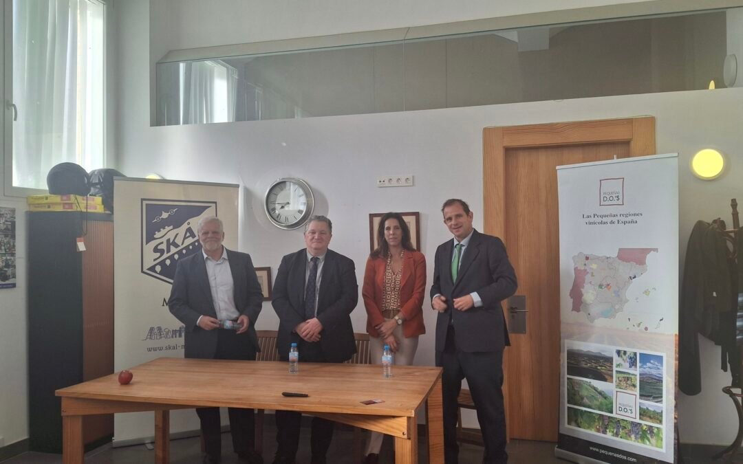 FRANCISCO RIVERO COLABORA CON LA UNIVERSIDAD DE BUCARAMANGA