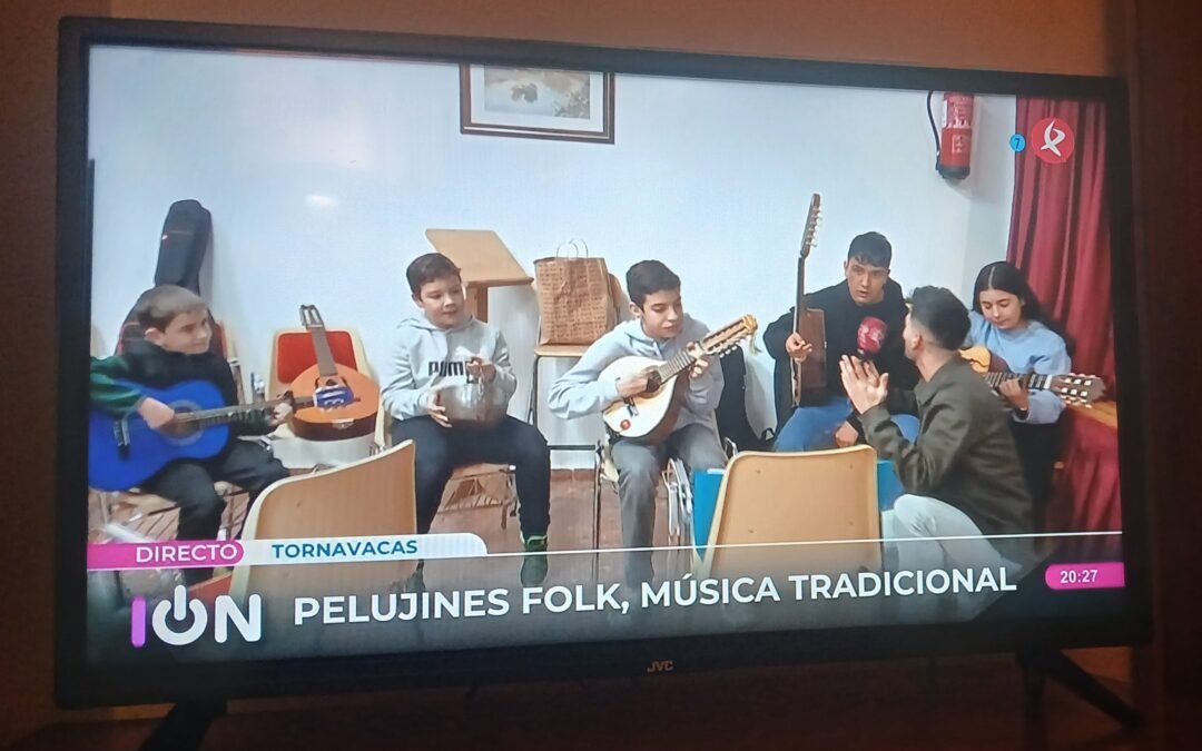 Los «Pelujines Folk», de Tornavacas, y la sección infantil de baile de «El Cantillo», en Canal Extremadura