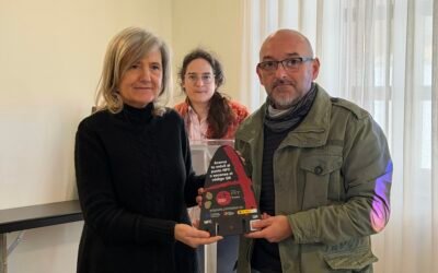 LA ZARZA RECIBE LA BALIZA DIGITAL DEL PROYECTO ART POINTS, QUE PERMITE MEJORAR LA VISITA E INTERPRETACIÓN AL ENCLAVE DE ARTE RUPESTRE DE LA CALDERITA