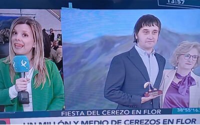 Juan Pedro Recio Cuesta, recibe el premio «Cereza de Oro-2026», por su labor como Cronista de Tornavacas