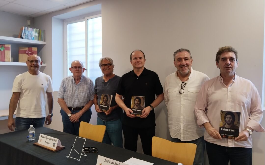Se presenta en la Biblioteca Municipal de Montijo «El Códice de Dios»