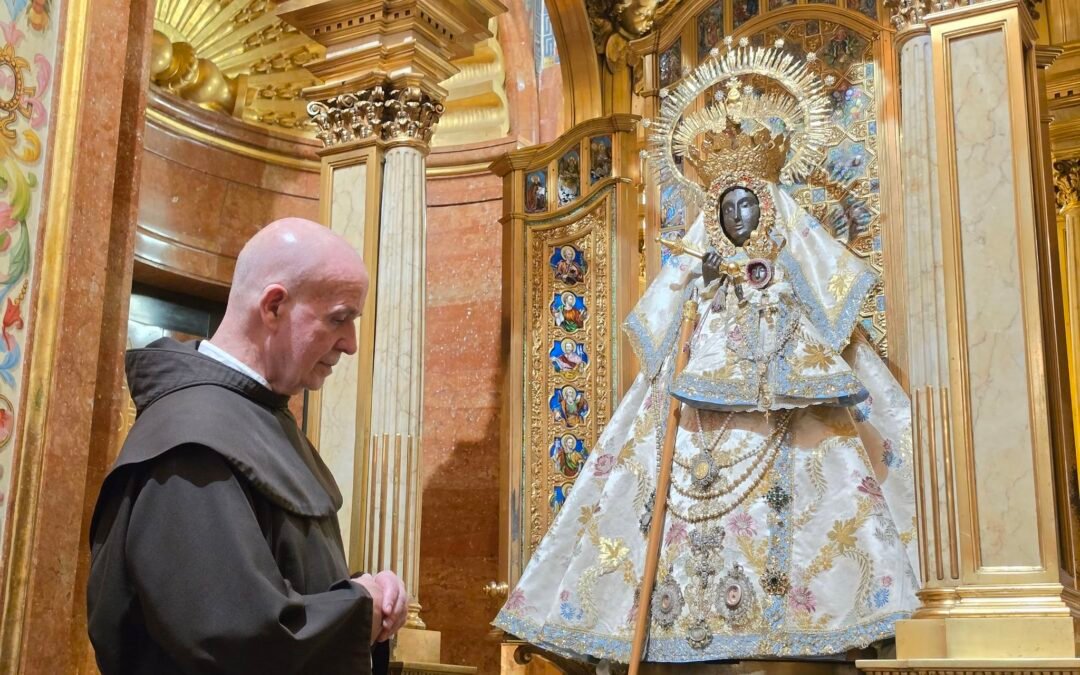 12 de octubre. Fiesta Nacional. Dia de la Hispanidad. 98 aniversario de la coronación de la Virgen de Guadalupe